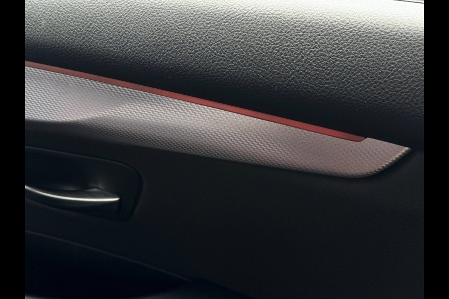 BMW 2 Serie Gran Tourer 218i 7 persoons | M-Sport | LED | Memory | Navi | Stoelverwarming | Elektr. achterklep