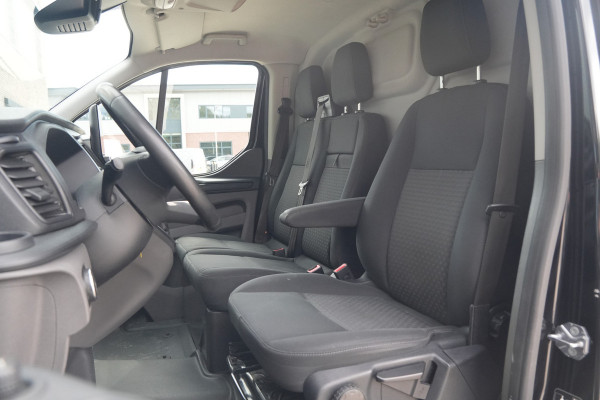 Ford Transit Custom 320 2.0 TDCI L1H1 Trend 170pk - 2x Schuif - Cruise - Camera - Stoelverwarming - Trekhaak - Carplay/Android - Rijklaar