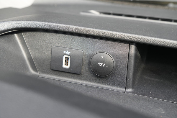 Ford Transit Custom 320 2.0 TDCI L1H1 Trend 170pk - 2x Schuif - Cruise - Camera - Stoelverwarming - Trekhaak - Carplay/Android - Rijklaar