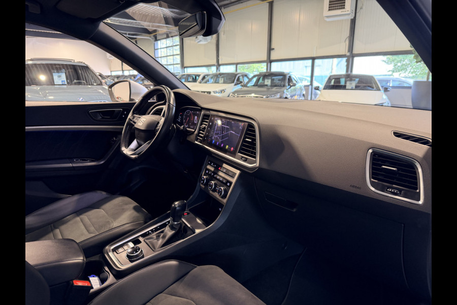 Seat Ateca 1.5 TSI Xperience Business Intense Panorama | 360 Camera | el. Trekhaak | Virtual | Stuur/Stoel verwarming
