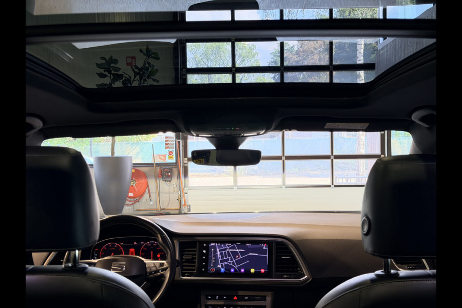 Seat Ateca 1.5 TSI Xperience Business Intense Panorama | 360 Camera | el. Trekhaak | Virtual | Stuur/Stoel verwarming