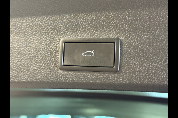 Seat Ateca 1.5 TSI Xperience Business Intense Panorama | 360 Camera | el. Trekhaak | Virtual | Stuur/Stoel verwarming