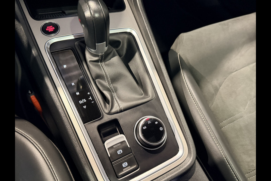 Seat Ateca 1.5 TSI Xperience Business Intense Panorama | 360 Camera | el. Trekhaak | Virtual | Stuur/Stoel verwarming