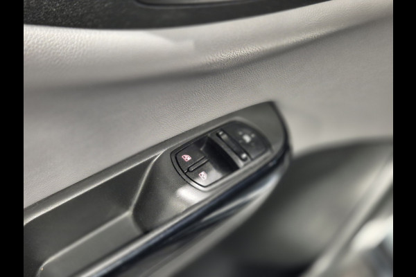 Opel Corsa 1.0 Turbo Online Edition Navigatie | Camera | Cruise | NAP | APK 2/8/27
