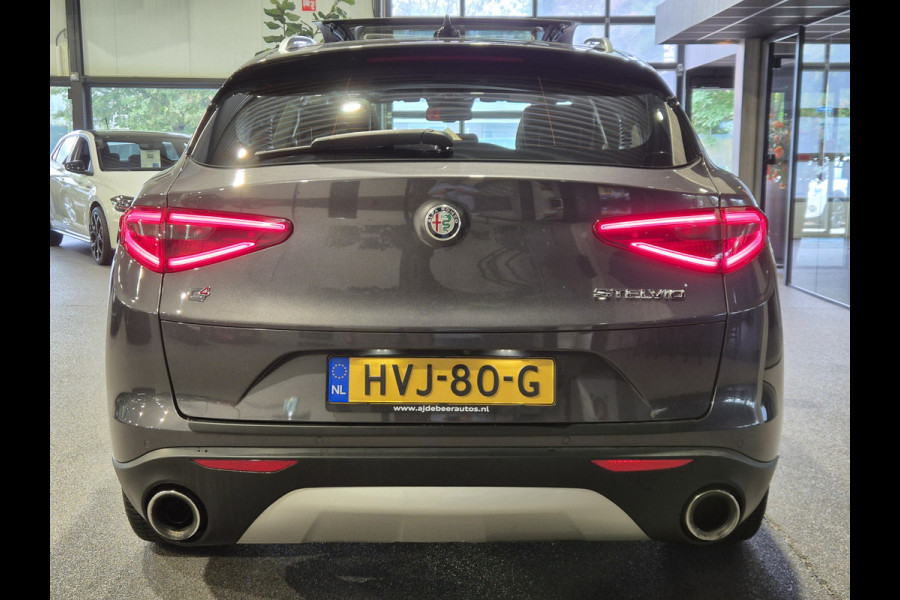 Alfa Romeo Stelvio 2.0 T AWD Veloce Pano | Harman-Kardon | Camera | Leder | Verw. stoelen-stuur | Trekhaak