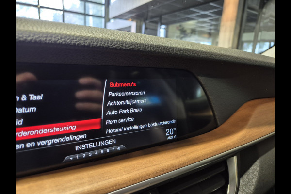Alfa Romeo Stelvio 2.0 T AWD Veloce Pano | Harman-Kardon | Camera | Leder | Verw. stoelen-stuur | Trekhaak