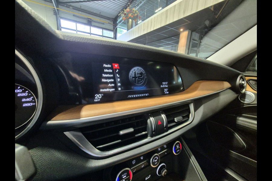 Alfa Romeo Stelvio 2.0 T AWD Veloce Pano | Harman-Kardon | Camera | Leder | Verw. stoelen-stuur | Trekhaak
