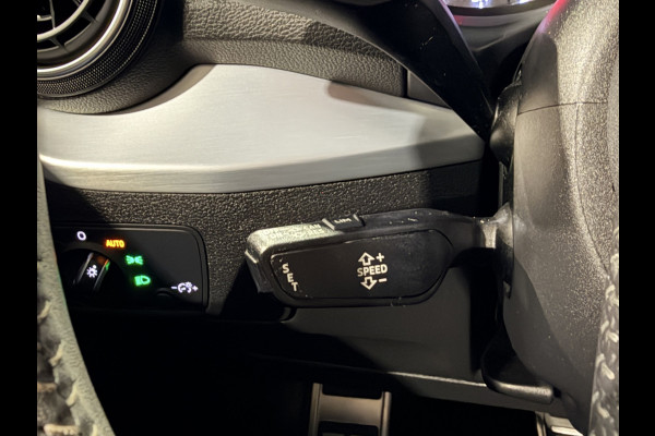 Audi Q2 1.4 TFSI CoD limited S-Line Panorama | Half leder | Navigatie | LED