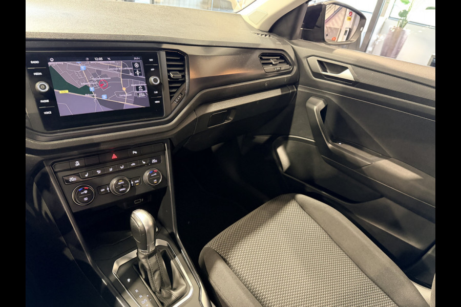 Volkswagen T-Roc 1.5 TSI Sport Stoelverwarming | Lane assist | Trekhaak | Navigatie