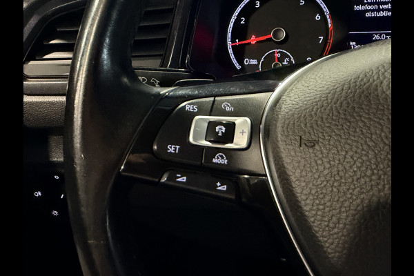 Volkswagen T-Roc 1.5 TSI Sport Stoelverwarming | Lane assist | Trekhaak | Navigatie