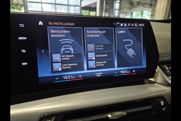 BMW X1 xDrive25e M-Sport | 360 Camera | Stoelverwarming | HUD