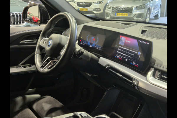 BMW X1 xDrive25e M-Sport | 360 Camera | Stoelverwarming | HUD