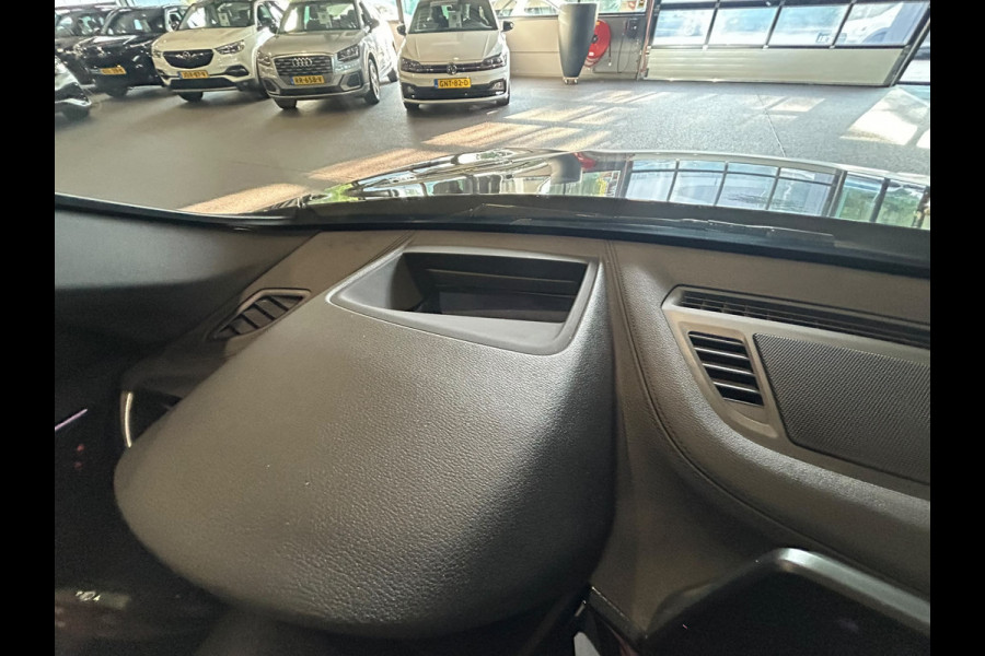 BMW X1 xDrive25e Executive X-Line | Camera | Stoelverwarming | HUD | Navigatie