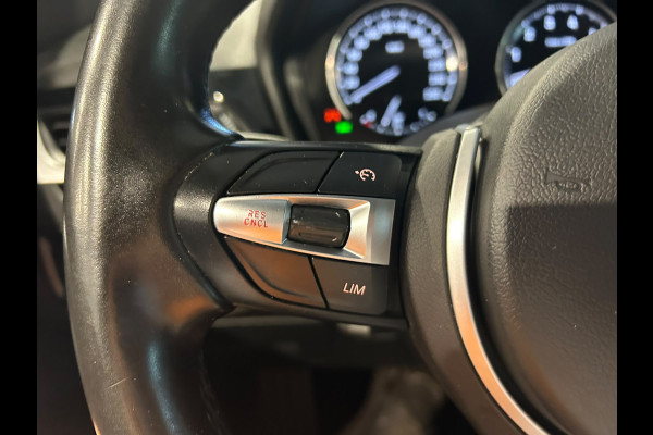 BMW X1 xDrive25e Executive X-Line | Camera | Stoelverwarming | HUD | Navigatie