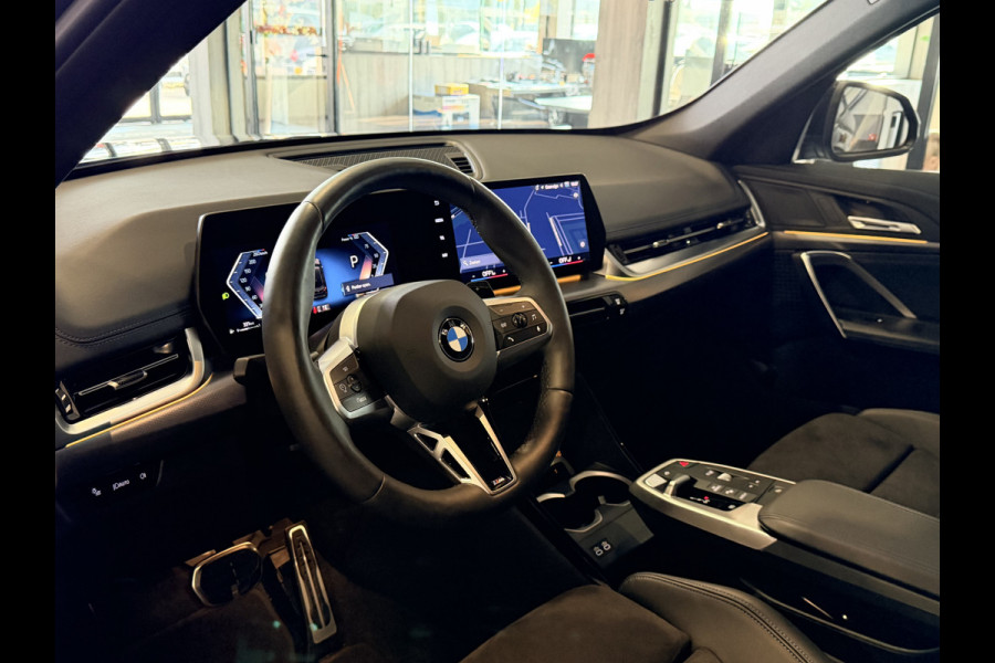 BMW X1 sDrive18i M-Sport Shadow Line Camera | Stoelverwarming | Carplay/Android