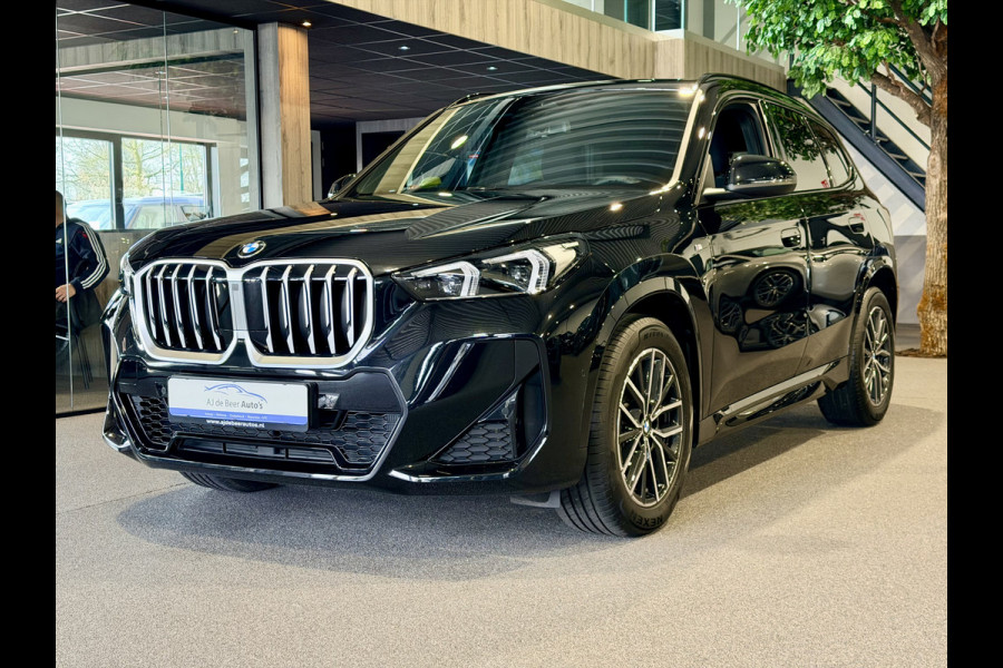 BMW X1 sDrive18i M-Sport Shadow Line Camera | Stoelverwarming | Carplay/Android