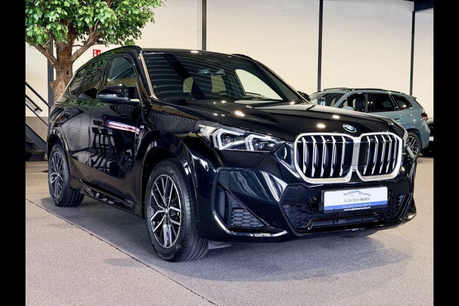 BMW X1 sDrive18i M-Sport Shadow Line Camera | Stoelverwarming | Carplay/Android