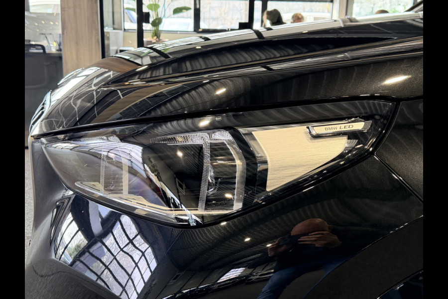 BMW X1 sDrive18i M-Sport Shadow Line Camera | Stoelverwarming | Carplay/Android