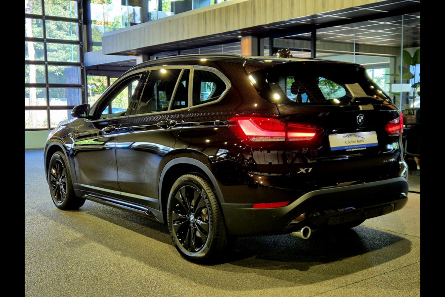 BMW X1 xDrive25e Executive Sportline | Sparkling Brown | Camera | HUD | Stoelverwarming