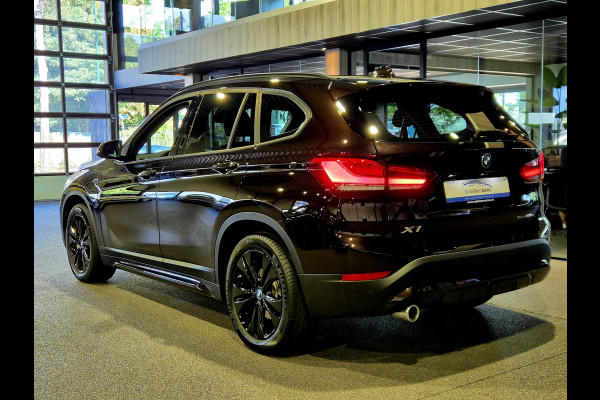 BMW X1 xDrive25e Executive Sportline | Sparkling Brown | Camera | HUD | Stoelverwarming