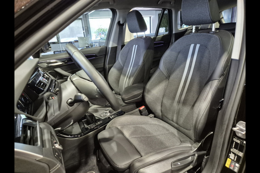 BMW X1 xDrive25e Executive Sportline | Sparkling Brown | Camera | HUD | Stoelverwarming