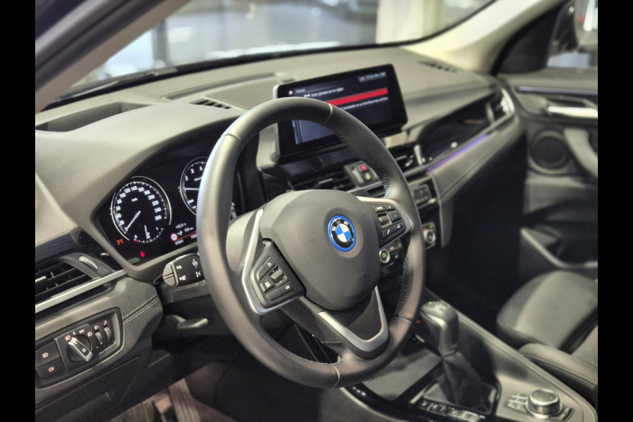BMW X1 xDrive25e Executive Sportline | Sparkling Brown | Camera | HUD | Stoelverwarming