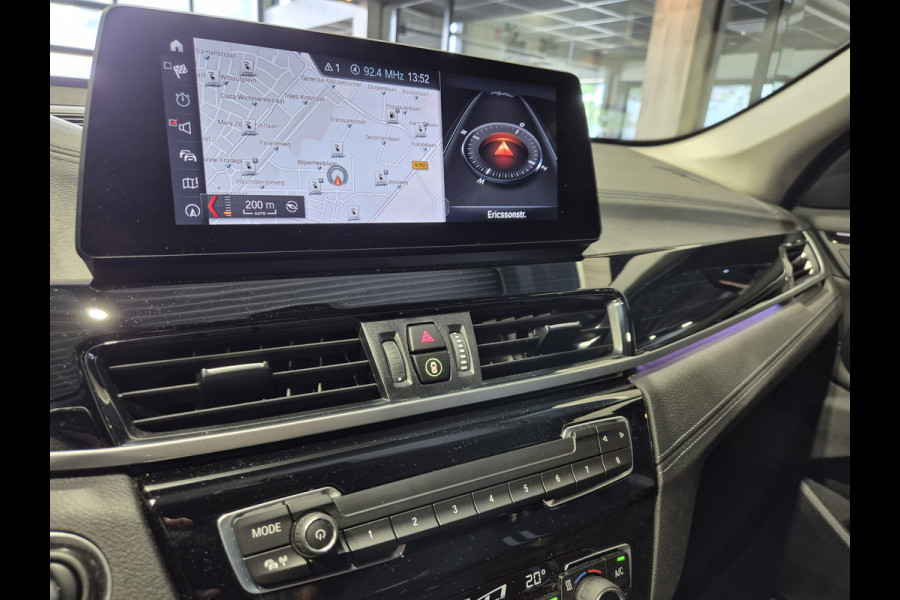 BMW X1 xDrive25e Executive Sportline | Sparkling Brown | Camera | HUD | Stoelverwarming