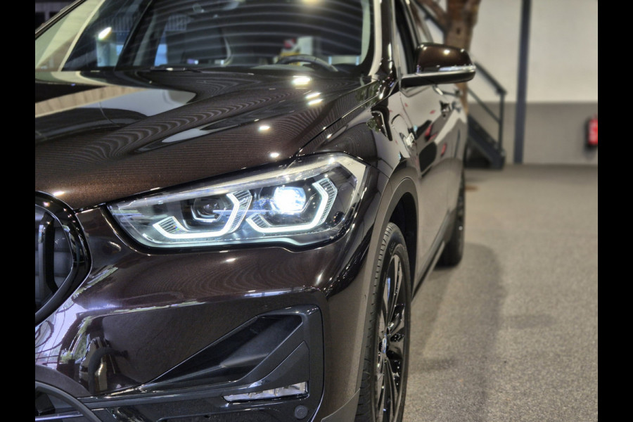 BMW X1 xDrive25e Executive Sportline | Sparkling Brown | Camera | HUD | Stoelverwarming