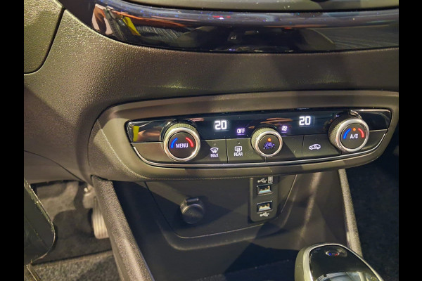 Opel Crossland X 1.2 Turbo Innovation Automaat | Camera | Trekhaak |