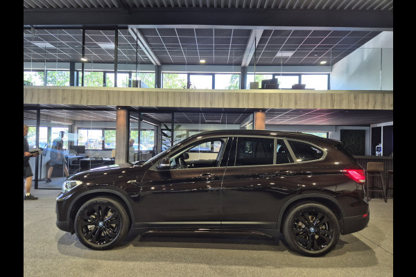 BMW X1 xDrive25e Executive Sportline | Sparkling Brown | Camera | HUD | Stoelverwarming