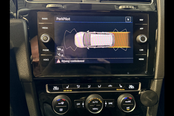 Volkswagen Golf Variant 1.0 TSI Highline Virtual | Navigatie | Stoelverwarming | Massage stoelen | Carplay/Android | Cruise control