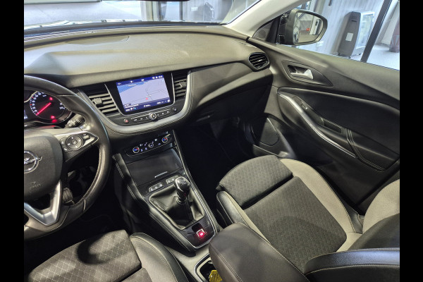 Opel Grandland X 1.6 CDTi Business Executive Navigatie |Trekhaak | Sensoren | Carplay-Android