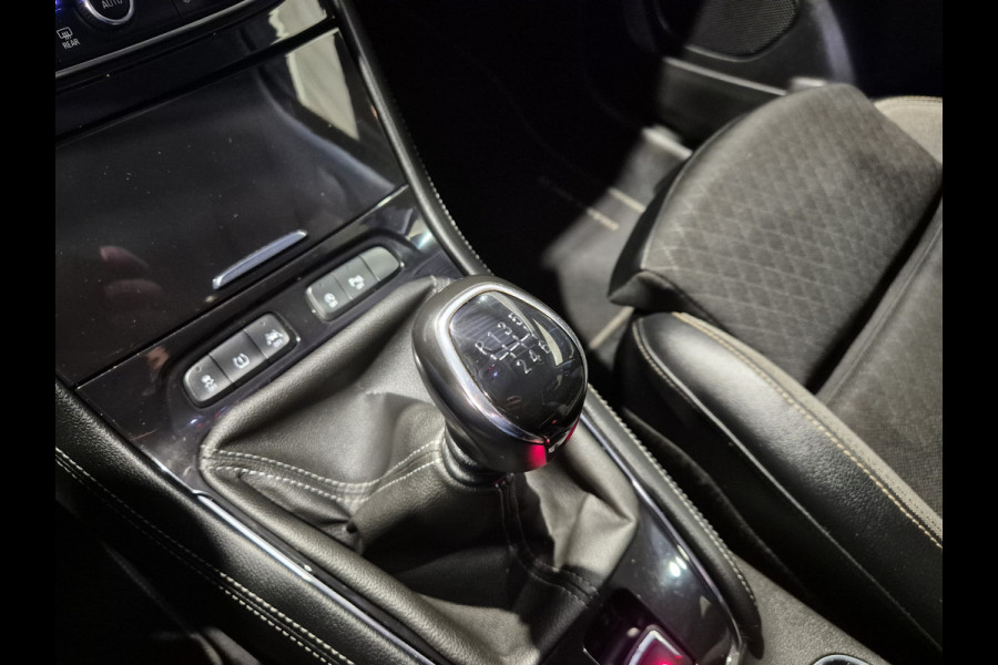 Opel Grandland X 1.6 CDTi Business Executive Navigatie |Trekhaak | Sensoren | Carplay-Android