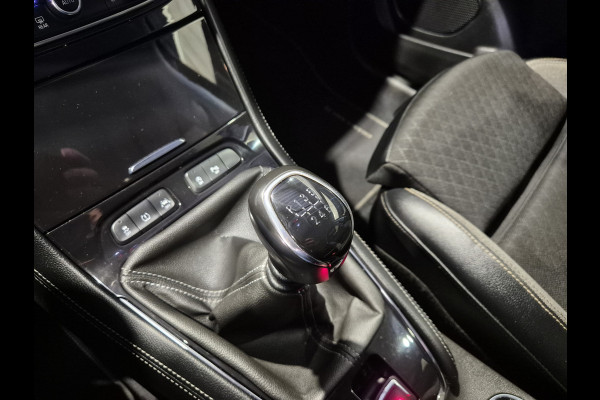 Opel Grandland X 1.6 CDTi Business Executive Navigatie |Trekhaak | Sensoren | Carplay-Android