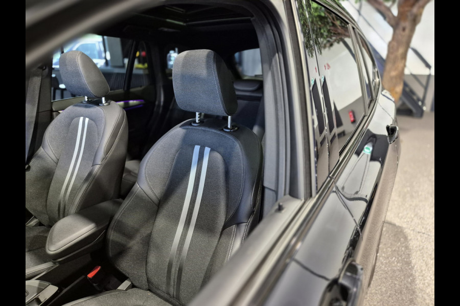 BMW X1 xDrive25e High Executive M-Sport | Panorama | HUD | Navigatie | Stoelverwarming