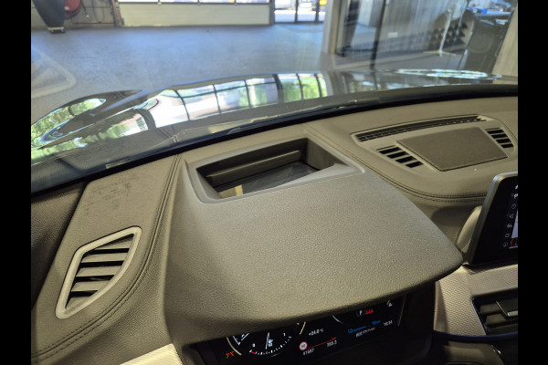 BMW X1 xDrive25e High Executive M-Sport | Panorama | HUD | Navigatie | Stoelverwarming