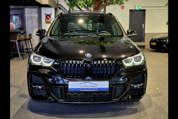 BMW X1 xDrive25e High Executive M-Sport | Panorama | HUD | Navigatie | Stoelverwarming