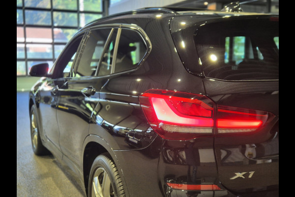BMW X1 xDrive25e High Executive M-Sport | Panorama | HUD | Navigatie | Stoelverwarming