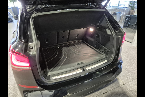 BMW X1 xDrive25e High Executive M-Sport | Panorama | HUD | Navigatie | Stoelverwarming