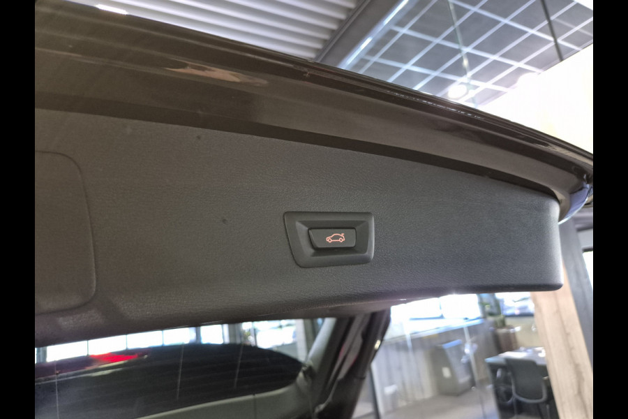 BMW X1 xDrive25e High Executive M-Sport | Panorama | HUD | Navigatie | Stoelverwarming
