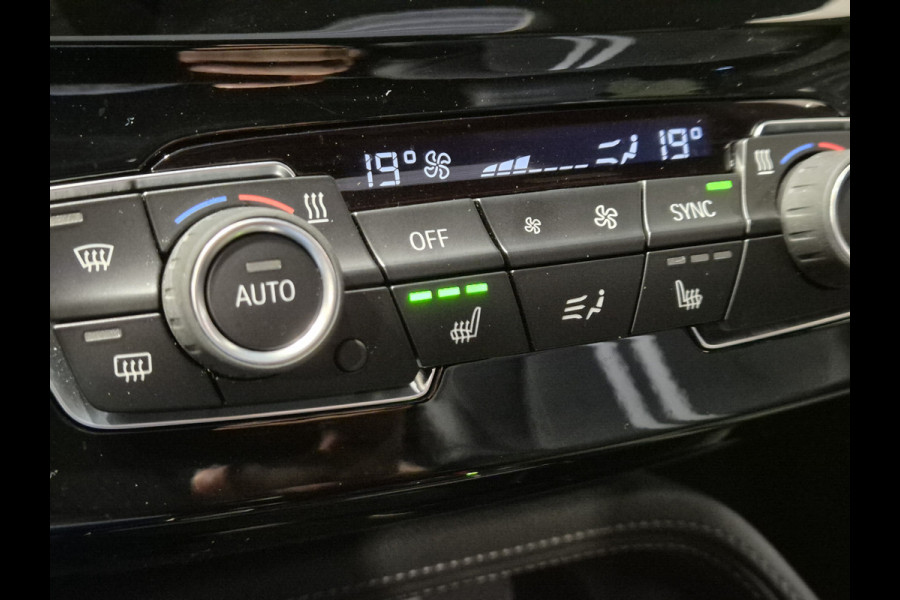 BMW X1 xDrive25e High Executive M-Sport | Panorama | HUD | Navigatie | Stoelverwarming