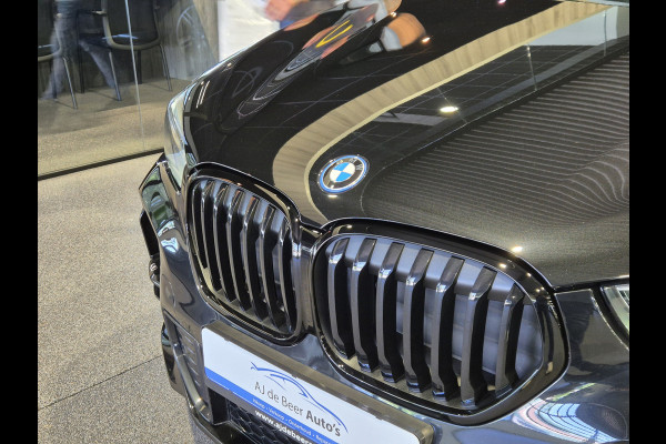 BMW X1 xDrive25e High Executive M-Sport | Panorama | HUD | Navigatie | Stoelverwarming