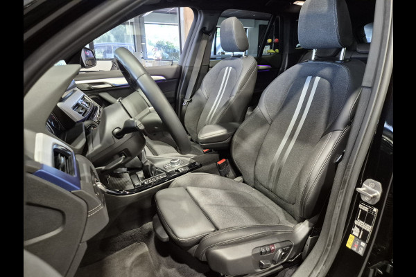 BMW X1 xDrive25e High Executive M-Sport | Panorama | HUD | Navigatie | Stoelverwarming