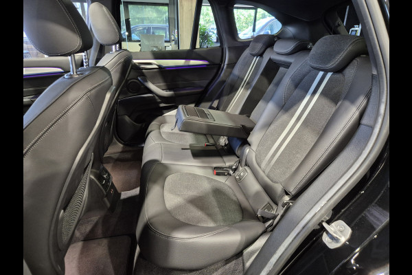 BMW X1 xDrive25e High Executive M-Sport | Panorama | HUD | Navigatie | Stoelverwarming