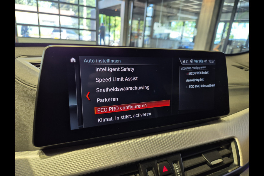BMW X1 xDrive25e High Executive M-Sport | Panorama | HUD | Navigatie | Stoelverwarming