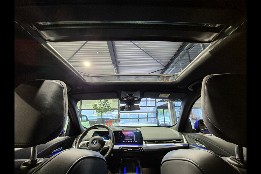 BMW X1 xDrive25e High Executive M-Sport | Panorama | HUD | 360 Camera | Stoelverwarming | Carplay/Android