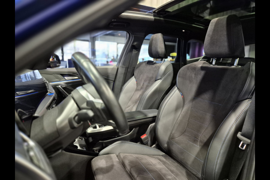 BMW X1 xDrive25e High Executive M-Sport | Panorama | HUD | 360 Camera | Stoelverwarming | Carplay/Android