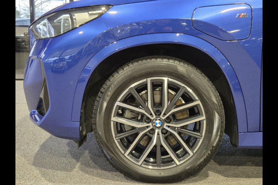BMW X1 xDrive25e High Executive M-Sport | Panorama | HUD | 360 Camera | Stoelverwarming | Carplay/Android