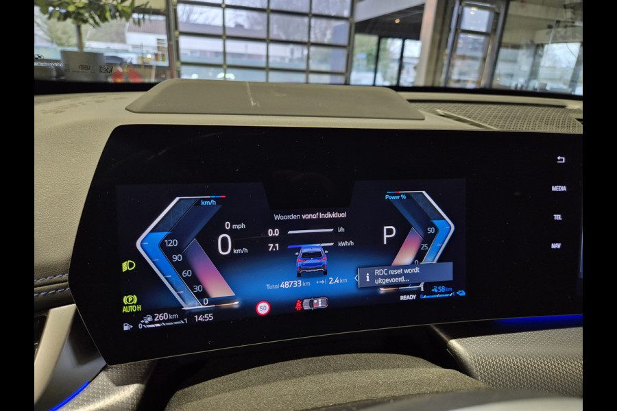 BMW X1 xDrive25e High Executive M-Sport | Panorama | HUD | 360 Camera | Stoelverwarming | Carplay/Android