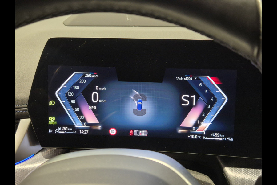 BMW X1 xDrive25e High Executive M-Sport | Panorama | HUD | 360 Camera | Stoelverwarming | Carplay/Android
